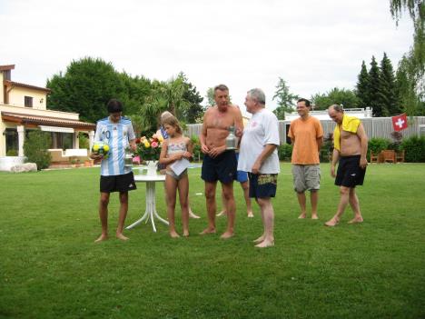 Fussball 115.jpg   29kb   26.03.2021 22:31:16
